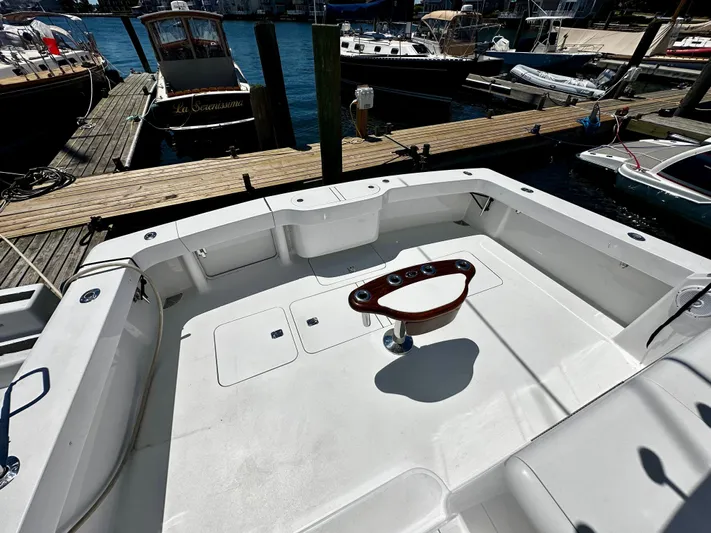 Shangri-la-de-dah Yacht Photos Pics 2005 Viking Yachts 45’ Open Express “SHANGRI LA DE DAH” Offered by Northstar Yacht Sales - Please Contact: Chris Carney, CPYB at 401-633-2070