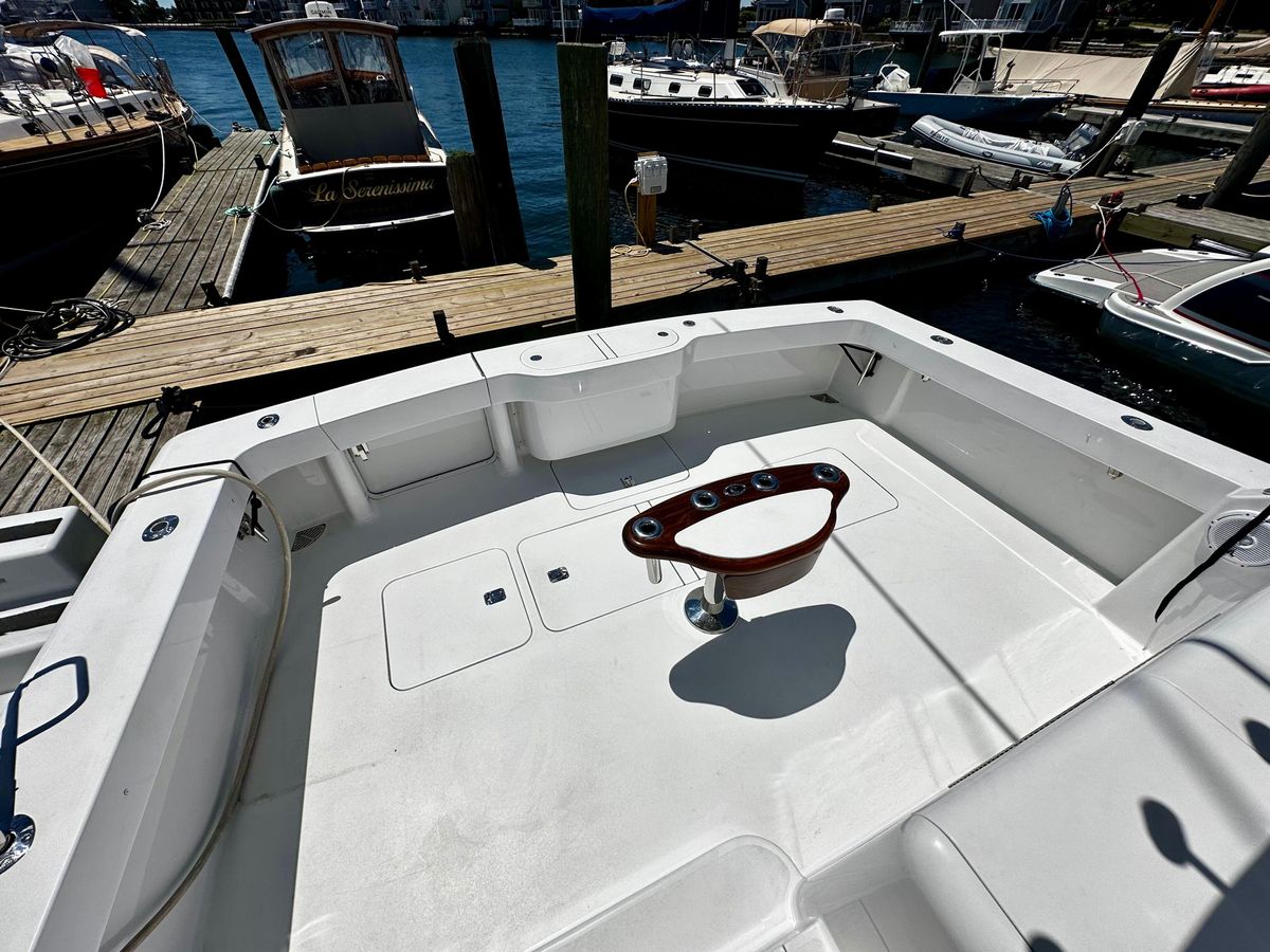 2005 Viking 45 