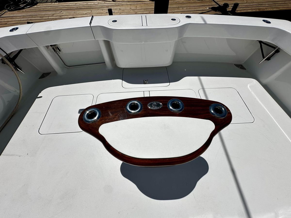 2005 Viking 45 