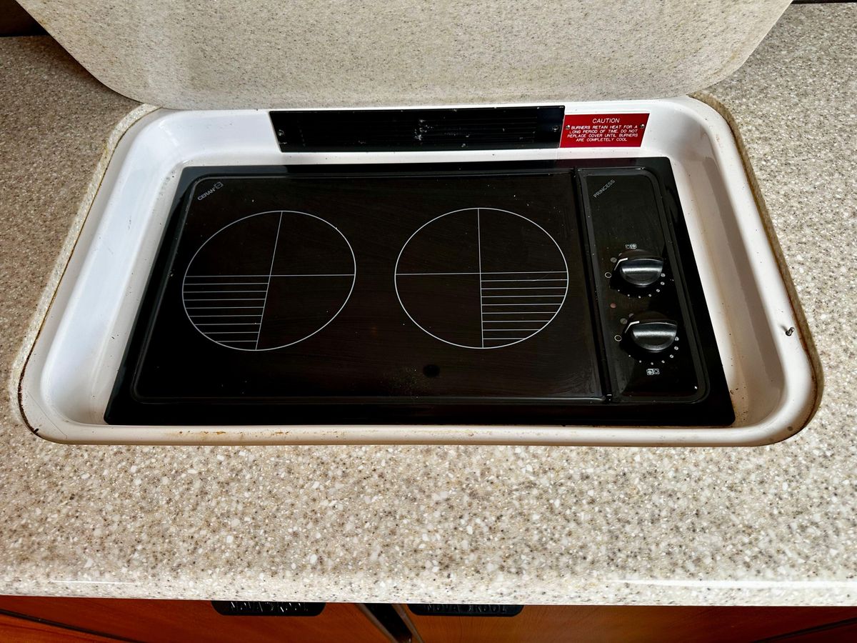 2005 Viking 45 