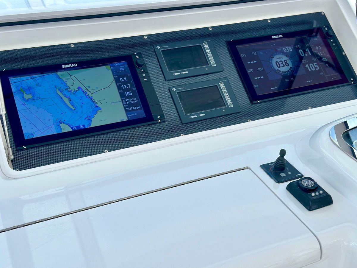2005 Viking 45 