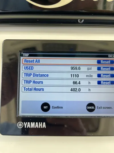  Yacht Photos Pics Yamaha display showing trip data: 959.6 gallons used, 1110 miles, 66.4 trip hours. Scout 350 LXF 2016.