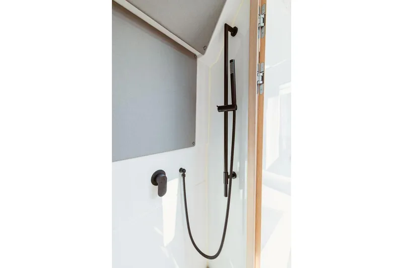  Yacht Photos Pics Shower in Axopar 45 XC Cross Cabin 2024.