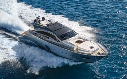 2016 82' Pershing-82 Cannes, FR