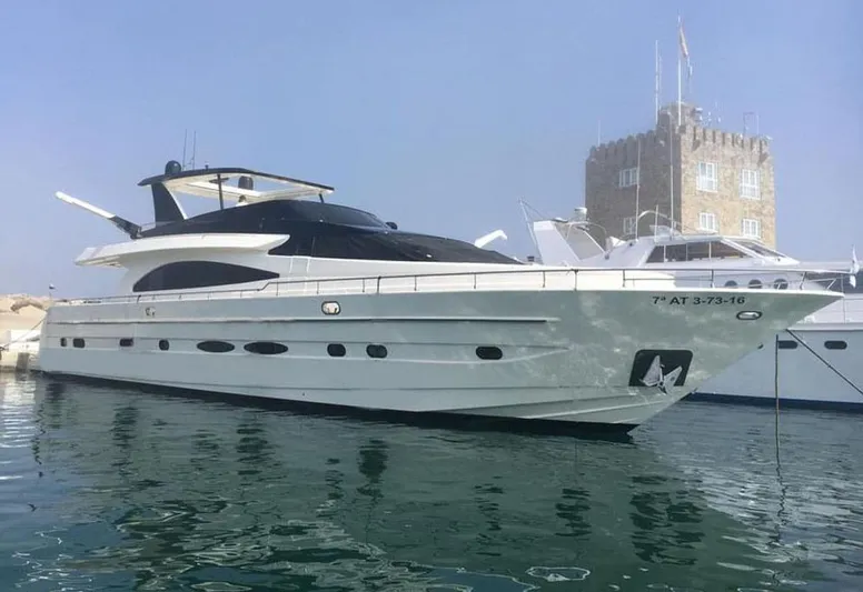 Yaiza Yacht Photos Pics 