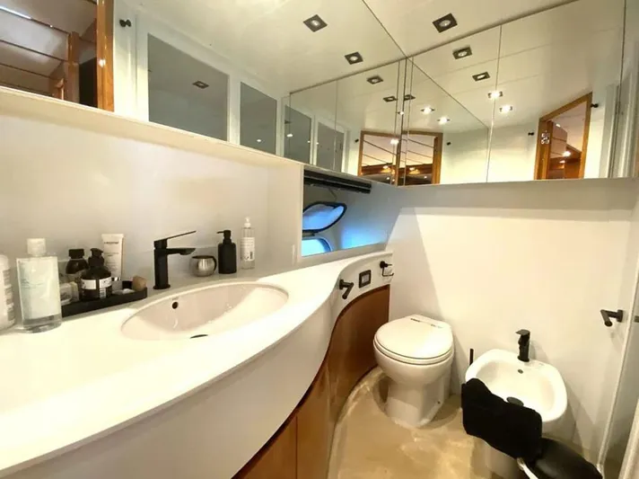 Yaiza Yacht Photos Pics Luxurious bathroom in 2000 Astondoa 82 GLX yacht, featuring modern fixtures and elegant design.