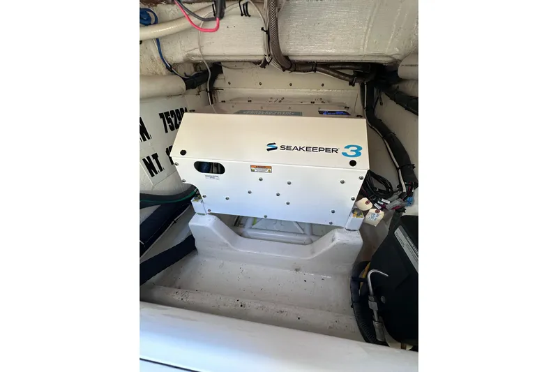 No Name Yacht Photos Pics Seakeeper 3 stabilizer in 2020 Intrepid 409 Valor boat engine room.