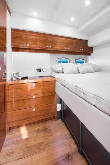 One Life Yacht Photos Pics 