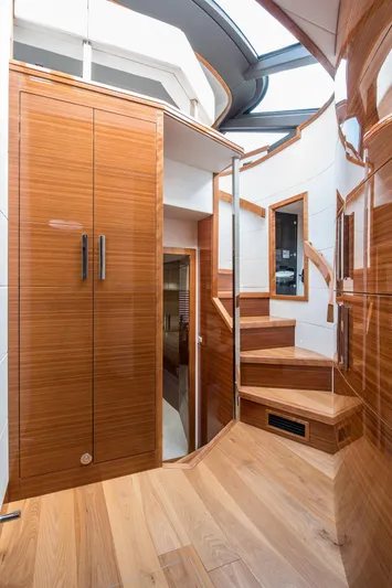 One Life Yacht Photos Pics 