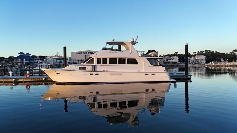 Fin Stabilizer Equipped Yacht Photos Pics 