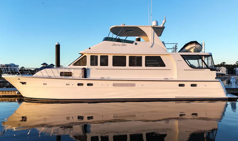 Fin Stabilizer Equipped Yacht Photos Pics 