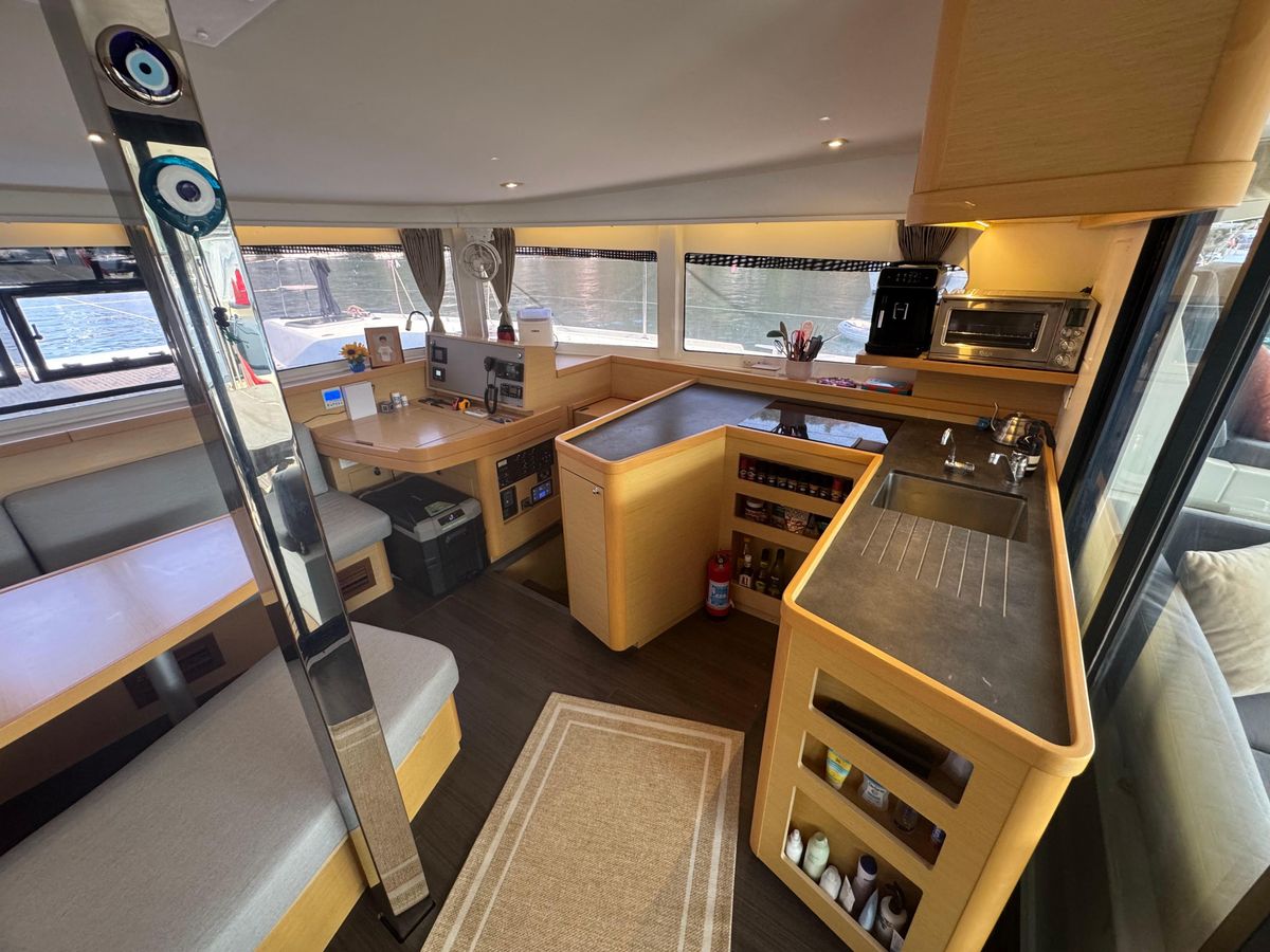 2016 Lagoon 42 