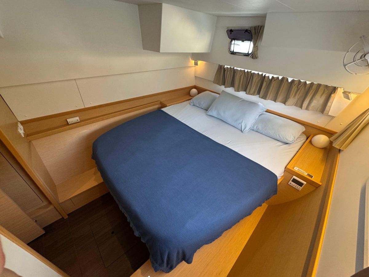 2016 Lagoon 42 