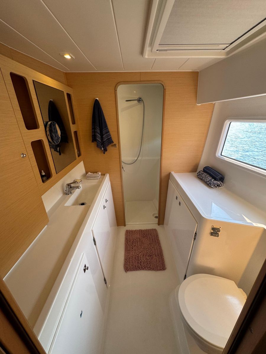 2016 Lagoon 42 