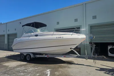 Rinker 242 Fiesta Vee