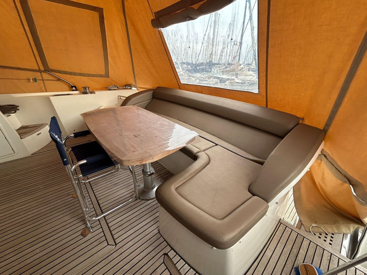 2015 Prestige 49 