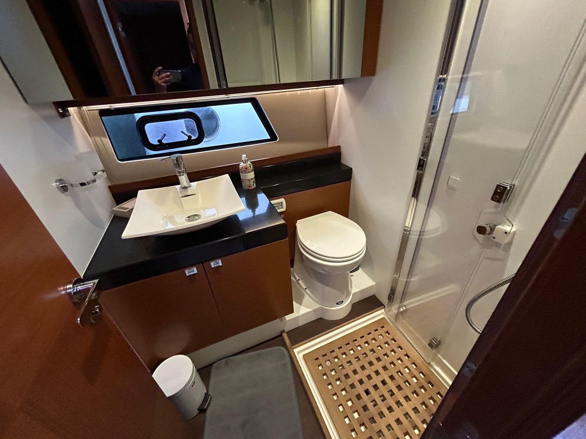 2015 Prestige 49 