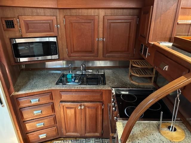 1986 Viking Motoryacht