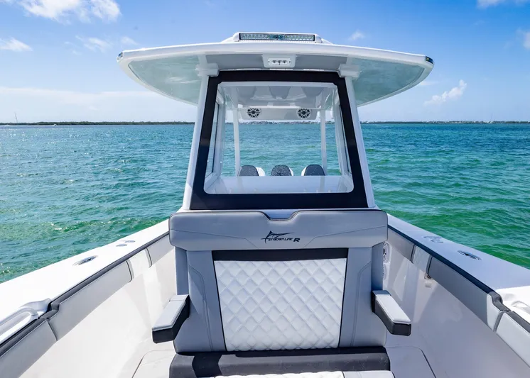  Yacht Photos Pics 2025 Streamline R 35 boat on clear blue water, showcasing sleek design and modern features.