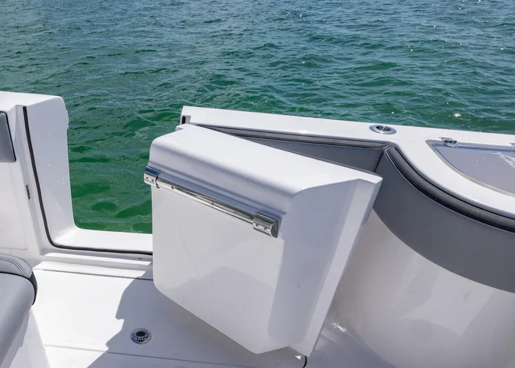  Yacht Photos Pics Streamline R 35 boat's sleek white deck detail against blue water, 2025 model.