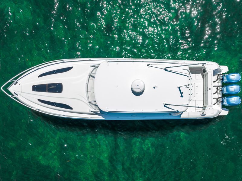 2022 Intrepid 409 Valor
