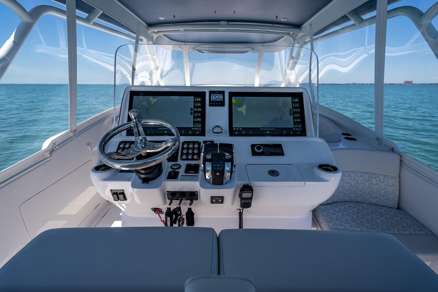 2022 Intrepid 409 Valor