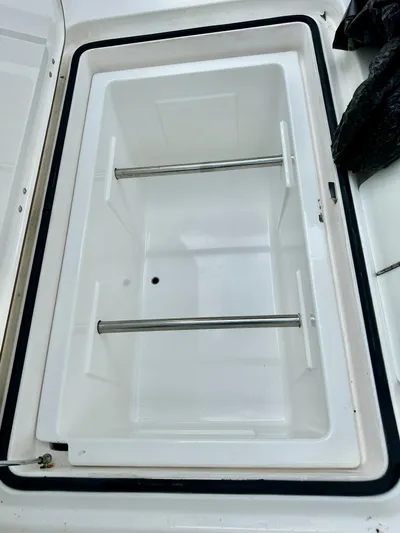  Yacht Photos Pics White insulated cooler box with metal bars, Young 27 model, 2019.