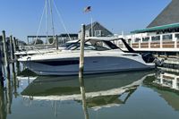 2019 Sea Ray 320 Sundancer OB
