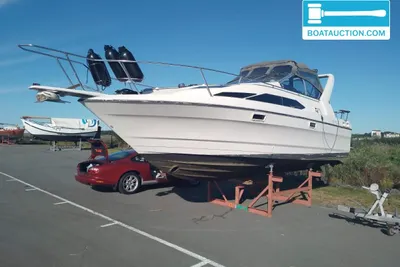 1989 Bayliner 2655 Wide Body