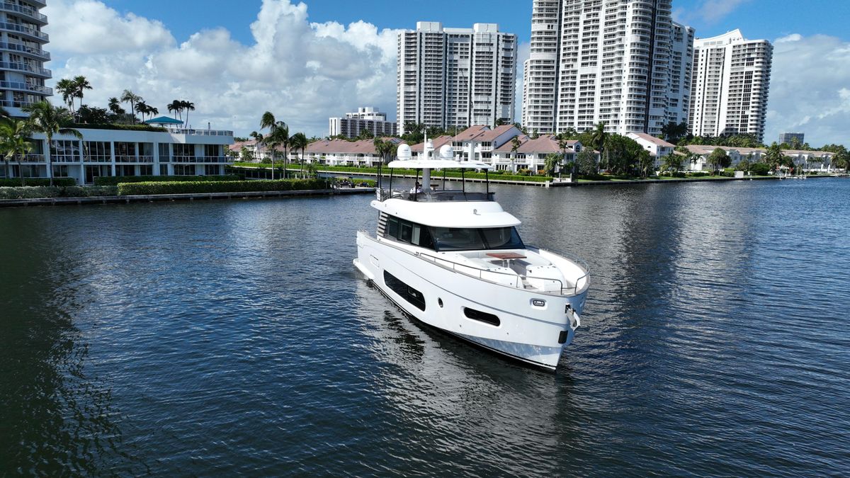 2022 Azimut 66 