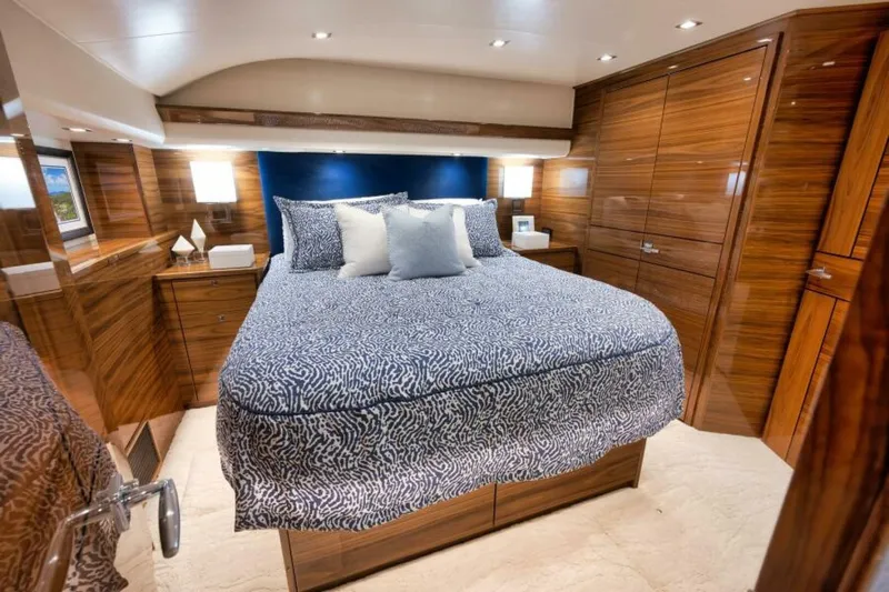 Galati Yacht Sales Trade Yacht Photos Pics 2024 Viking 68 Convertible- GYS TRADE- Master Stateroom