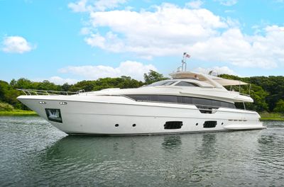 Ferretti Yachts 960