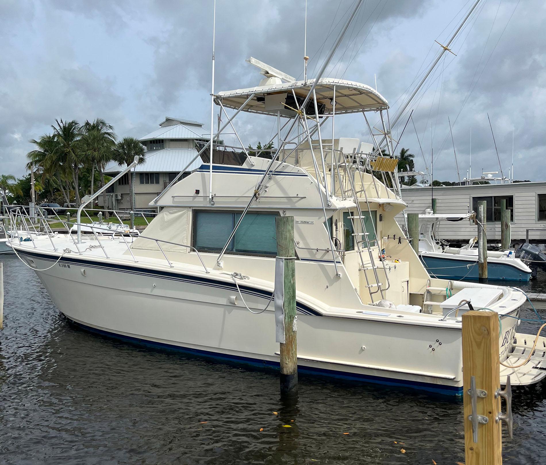 Hatteras Convertible Usado en Florida - Cosas de Barcos