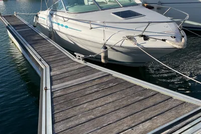 1996 Sea Ray 215 Express Cruiser