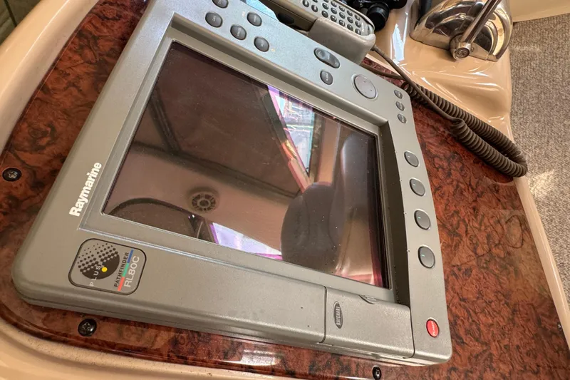 Solid Rock Yacht Photos Pics Raymarine Pathfinder RL80C display on 2003 Sea Ray 380 Sundancer boat dashboard.