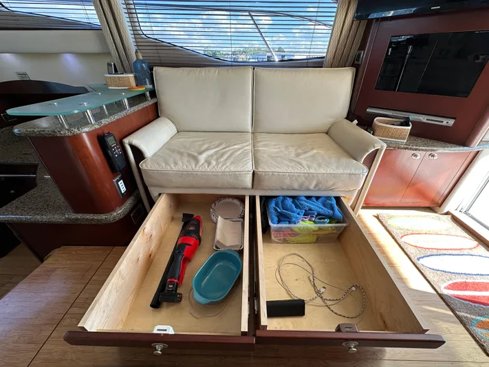 Pura Vida Yacht Photos Pics 