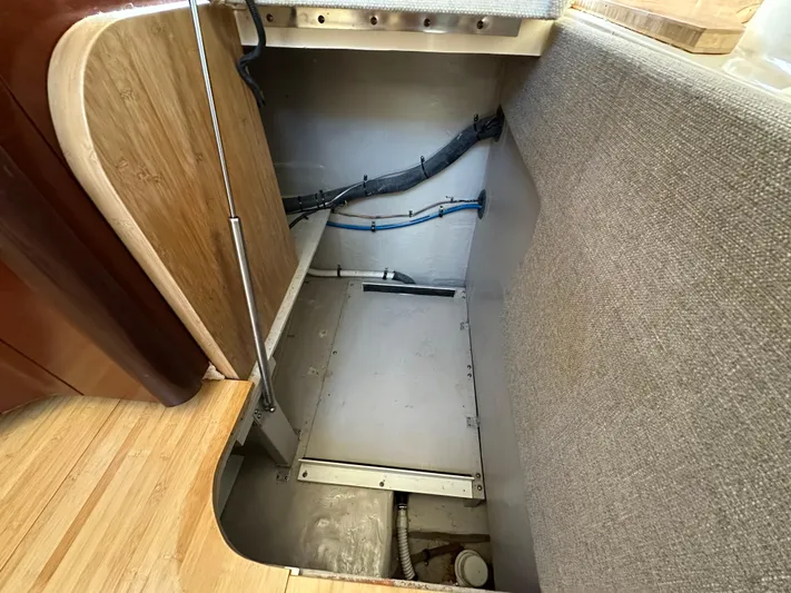 Pura Vida Yacht Photos Pics 