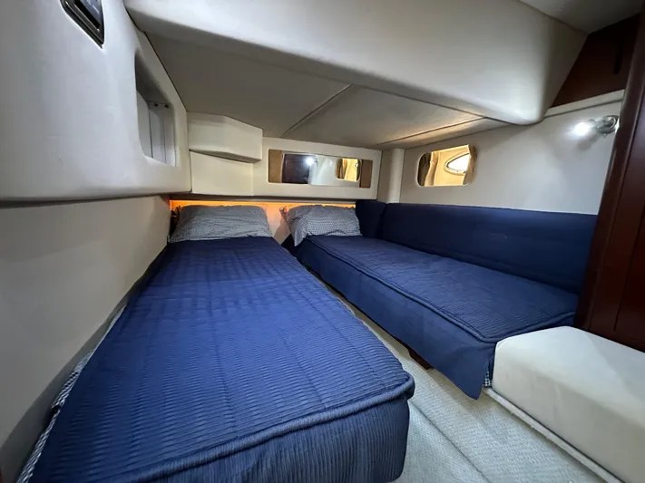 Pura Vida Yacht Photos Pics 