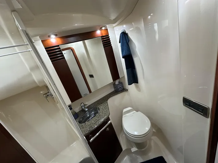 Pura Vida Yacht Photos Pics 