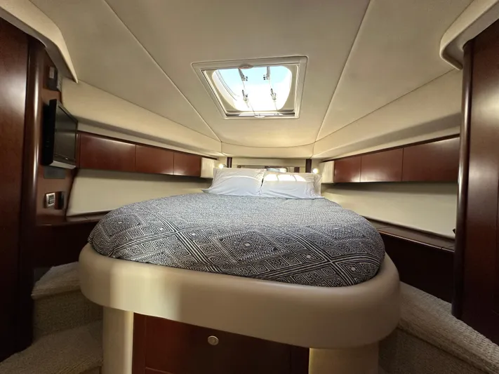 Pura Vida Yacht Photos Pics 