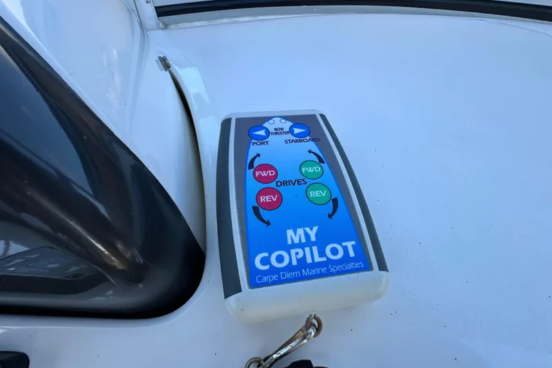 Pura Vida Yacht Photos Pics 