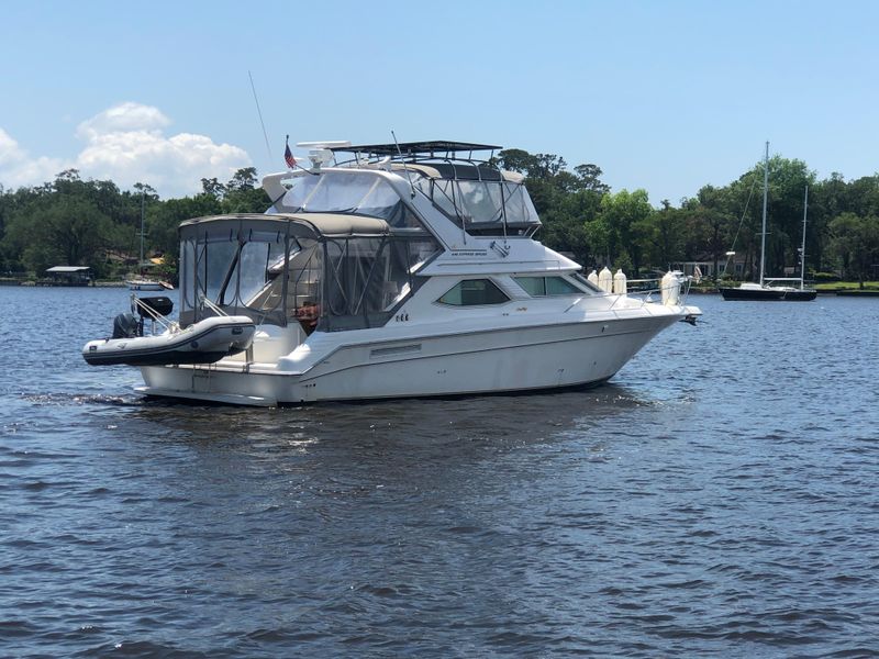 1995 Sea Ray 440 / 450 Express Bridge