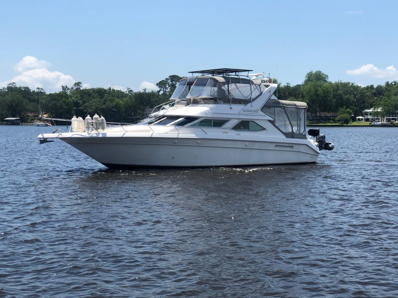 1995 Sea Ray 440 / 450 Express Bridge