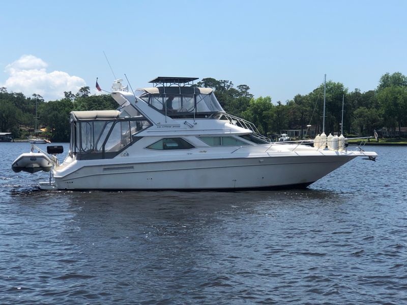 1995 Sea Ray 440 / 450 Express Bridge