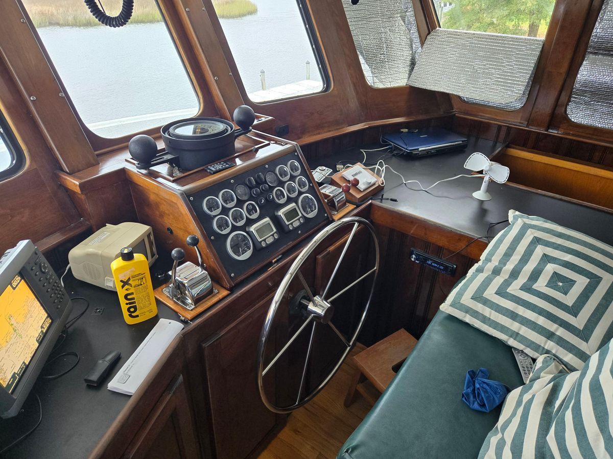 2000 Expedition 60 