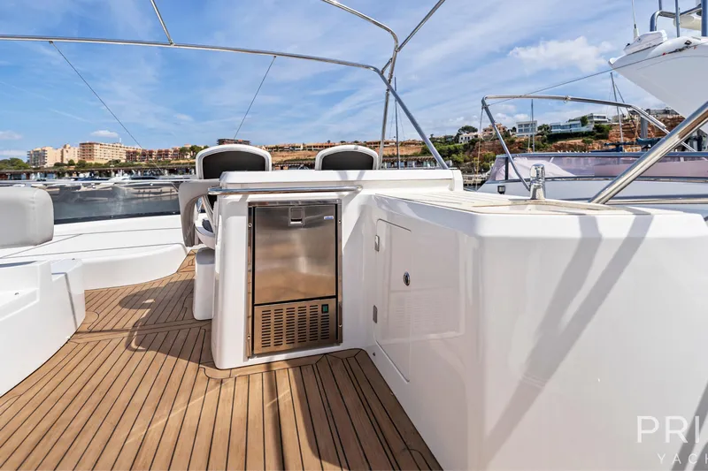  Yacht Photos Pics Luxurious 2008 Sunseeker Manhattan 70 yacht deck with sleek design and modern amenities.