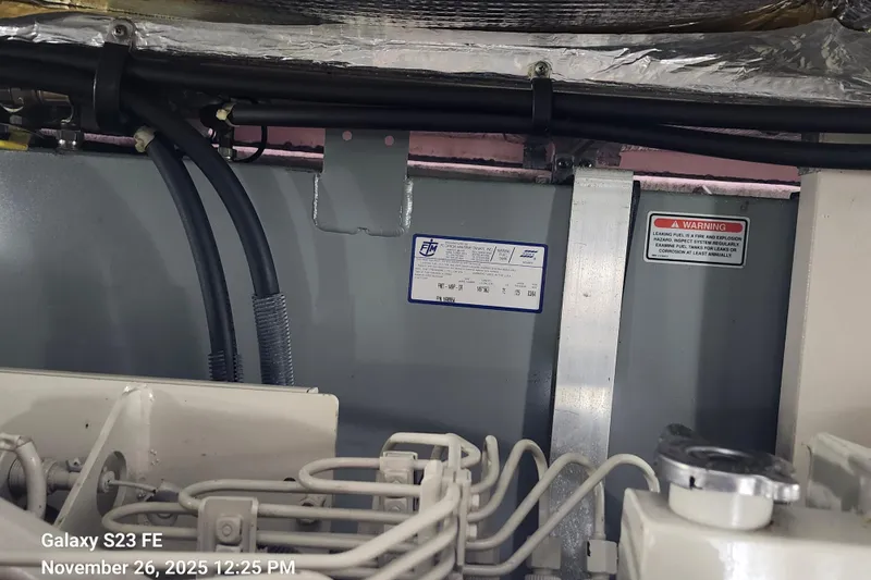 Magnolia Belle Yacht Photos Pics Engine room of 2004 Sea Ray 390 Motor Yacht, fuel tank #2 - 150 gal.