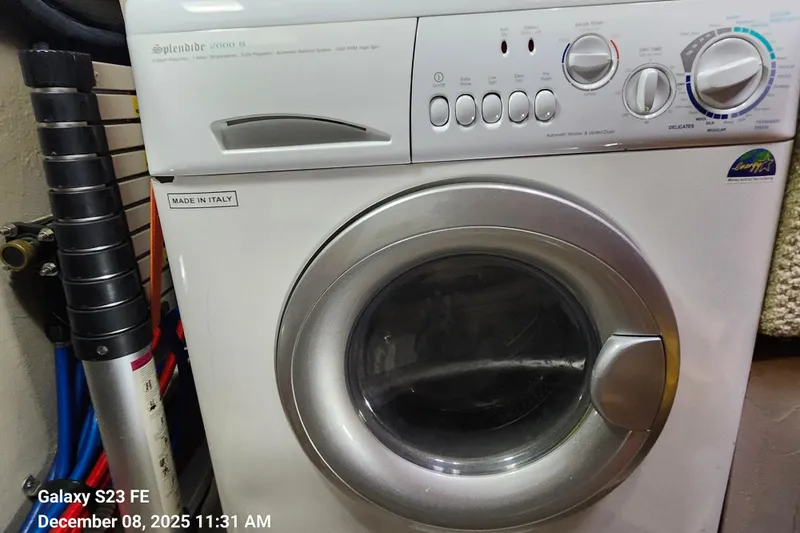 Magnolia Belle Yacht Photos Pics Washer/dryer combo