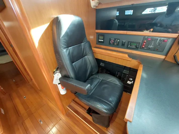 "heron" Yacht Photos Pics Luxurious leather chair in 2009 Hunter 49 yacht's navigation station.