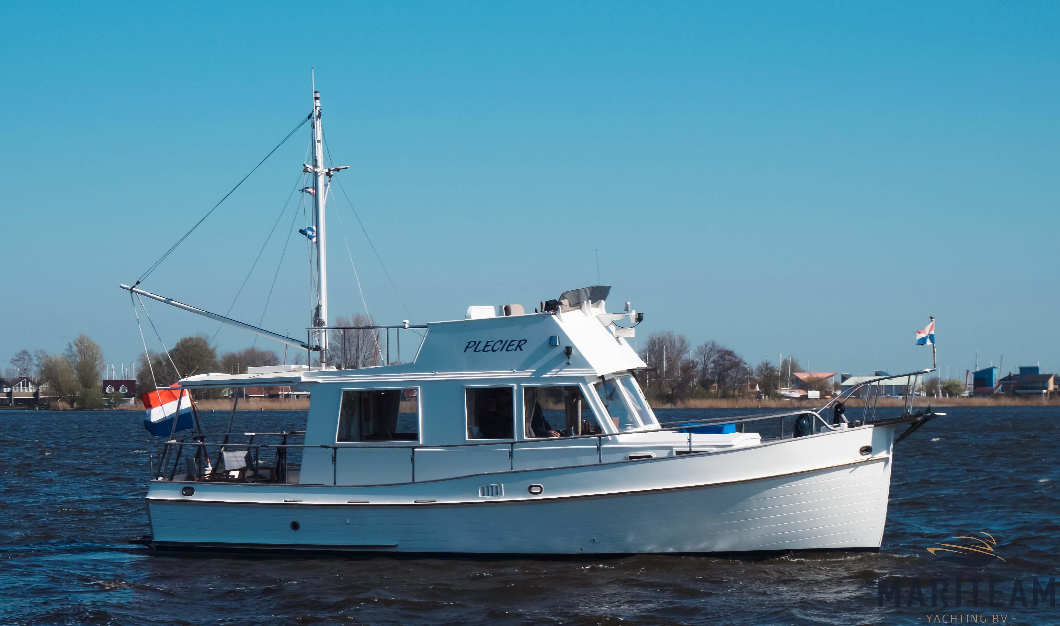 1973 Grand Banks 32